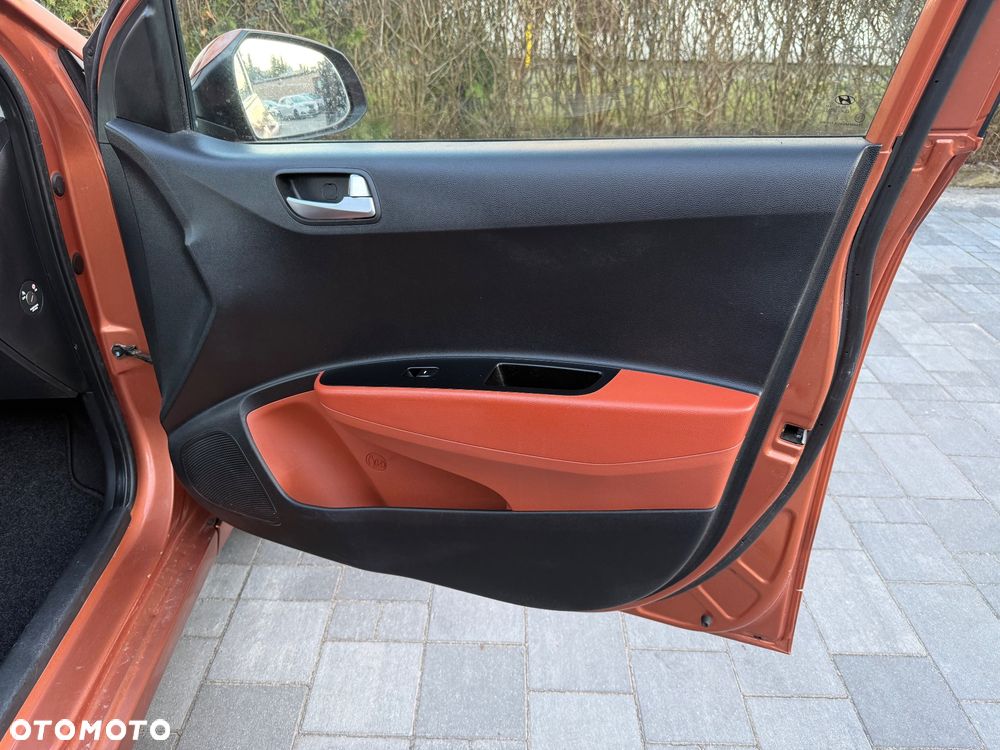 Hyundai i10 1.2 Fifa World Cup Edition - 31