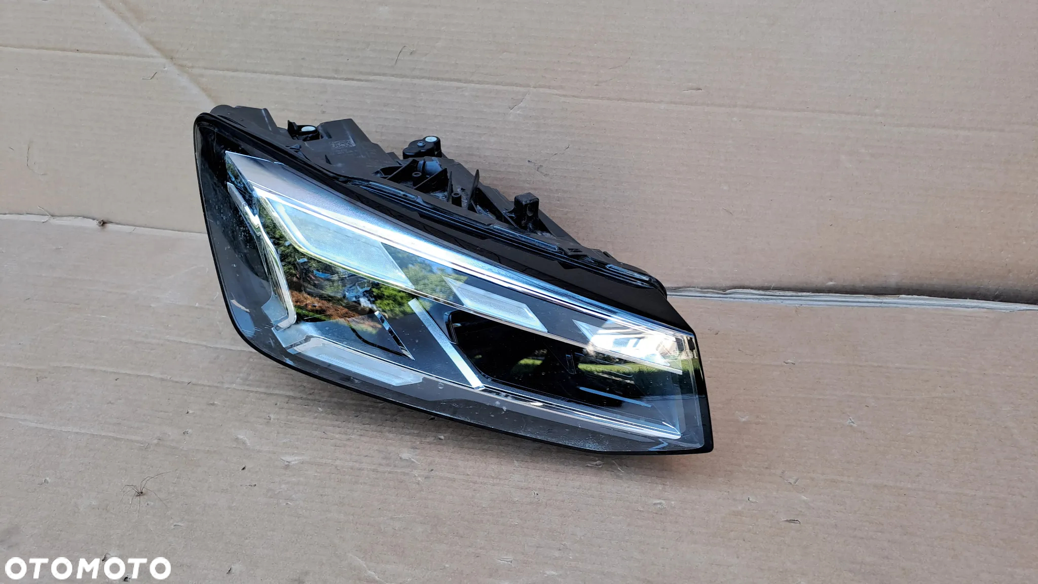 AUDI Q2 LIFT FULL LED MATRIX PRAWA LAMPA 81A941036d - 2