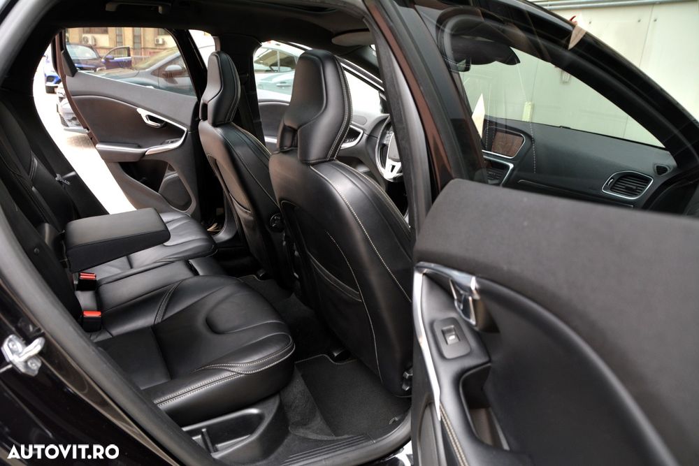 Volvo V40 D3 Aut. R-Design - 21