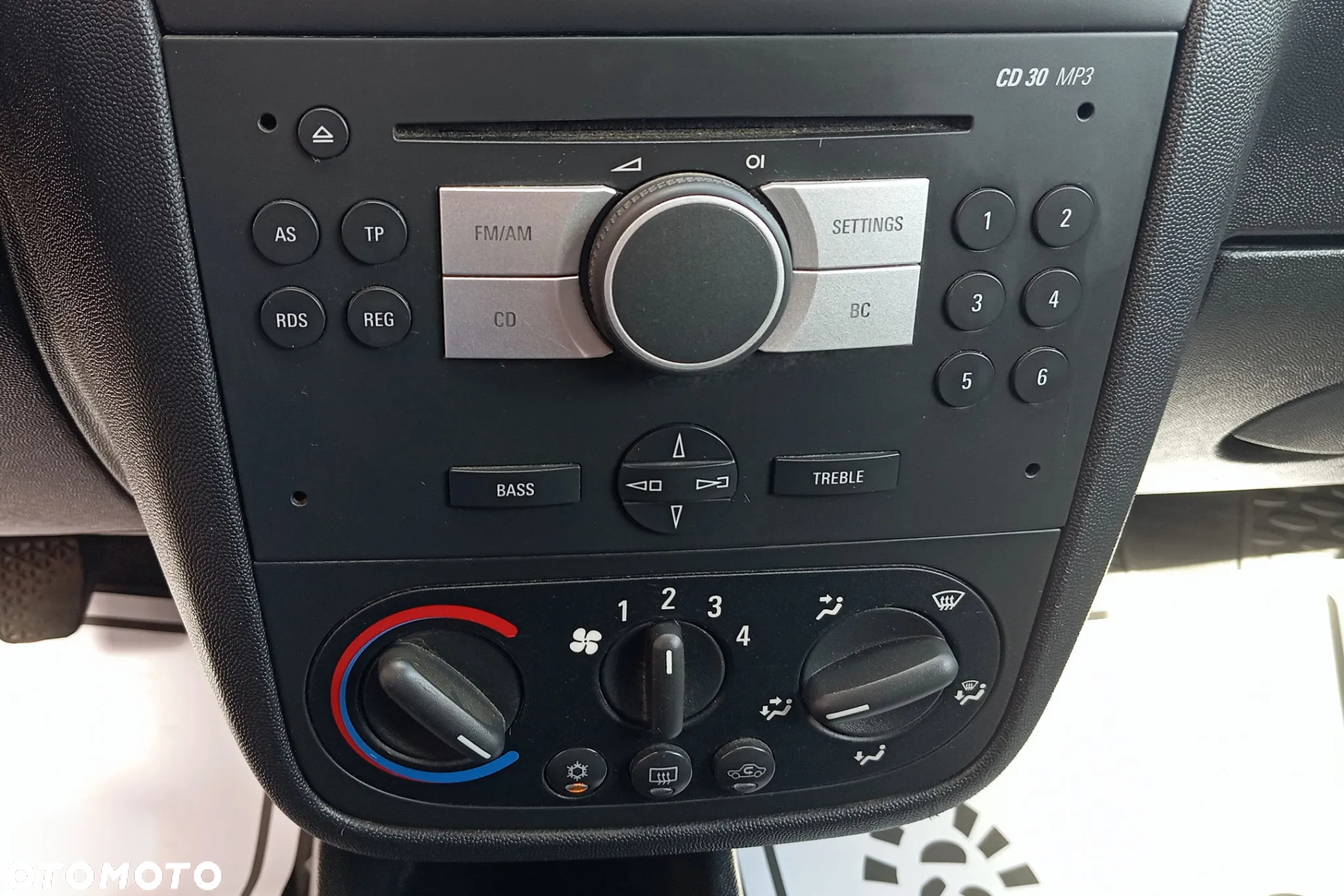Opel Combo - 28