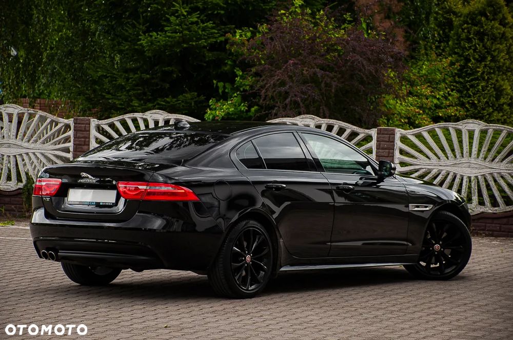 Jaguar XE - 38