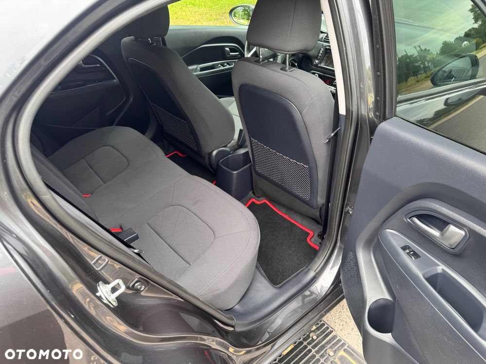 Kia Rio 1.4 Fifa World Cup Edition - 21