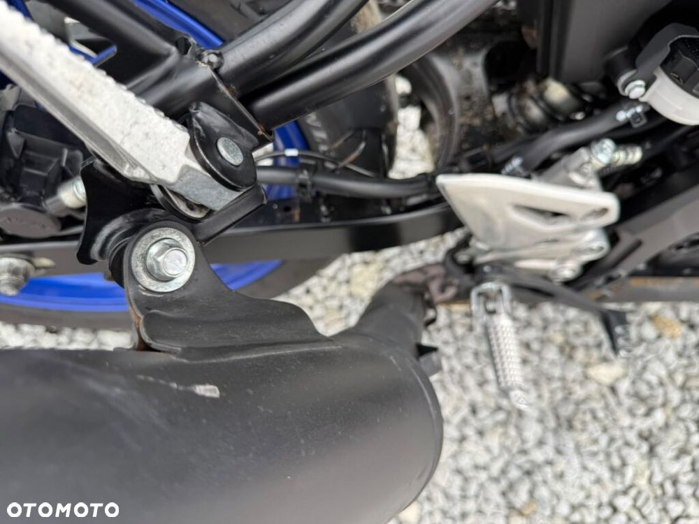Suzuki GSX - 15