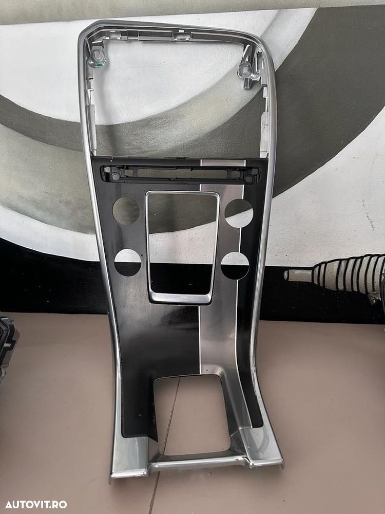 Ornament consola centrala R-Design Volvo XC60 2014-2017 31351079 - 1