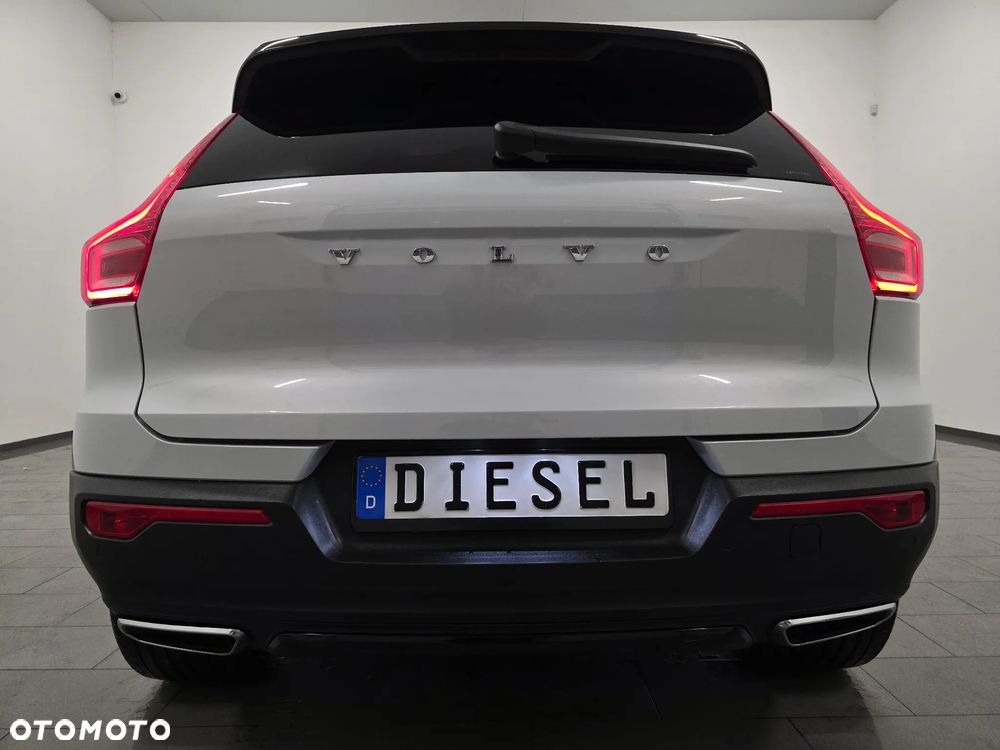 Volvo XC 40 D3 SCR R-Design - 37