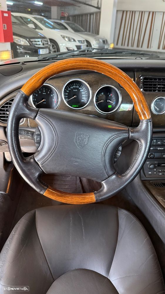 Jaguar XK XK8 4.0 Coupé Sport — fotografia 14