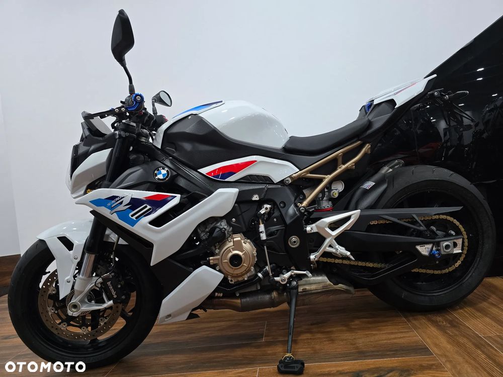 BMW S - 39