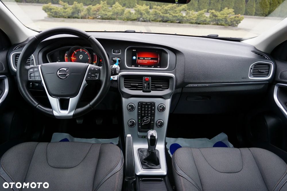 Volvo V40 Cross Country D2 Momentum - 20