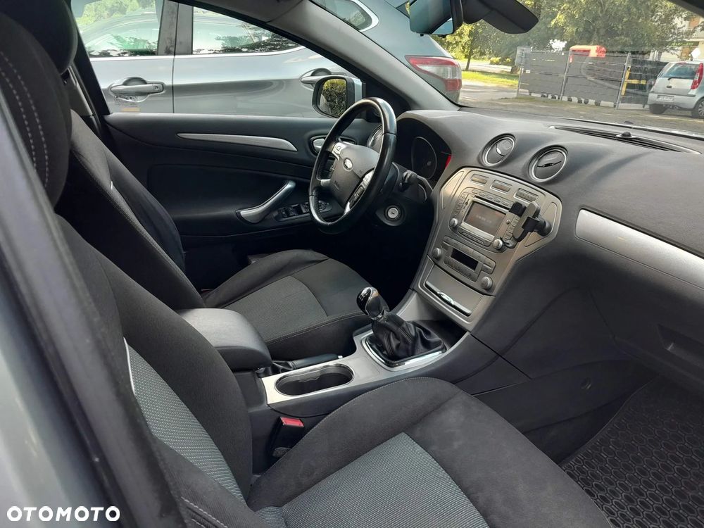 Ford Mondeo 1.8 TDCi Trend - 16