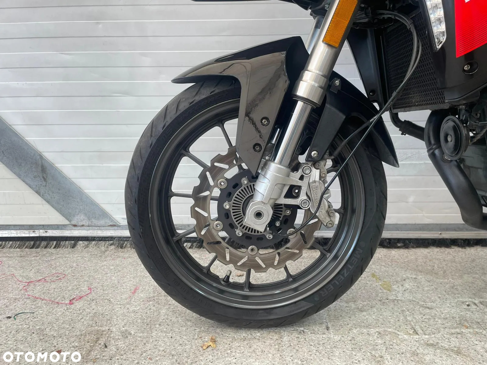 Benelli TRK 251 - 24