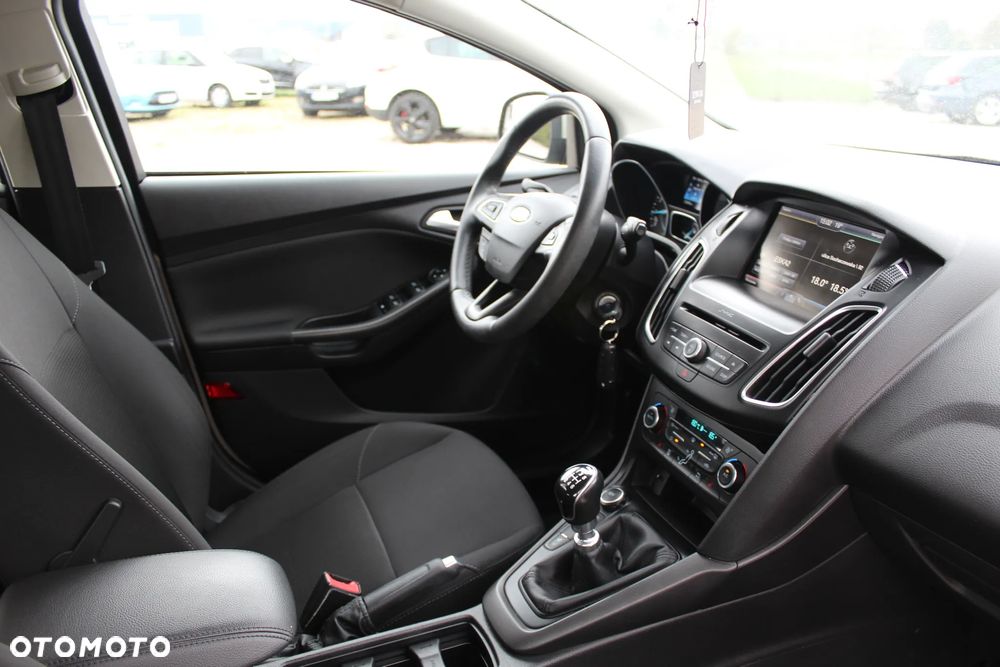 Ford Focus 1.0 EcoBoost Titanium - 21