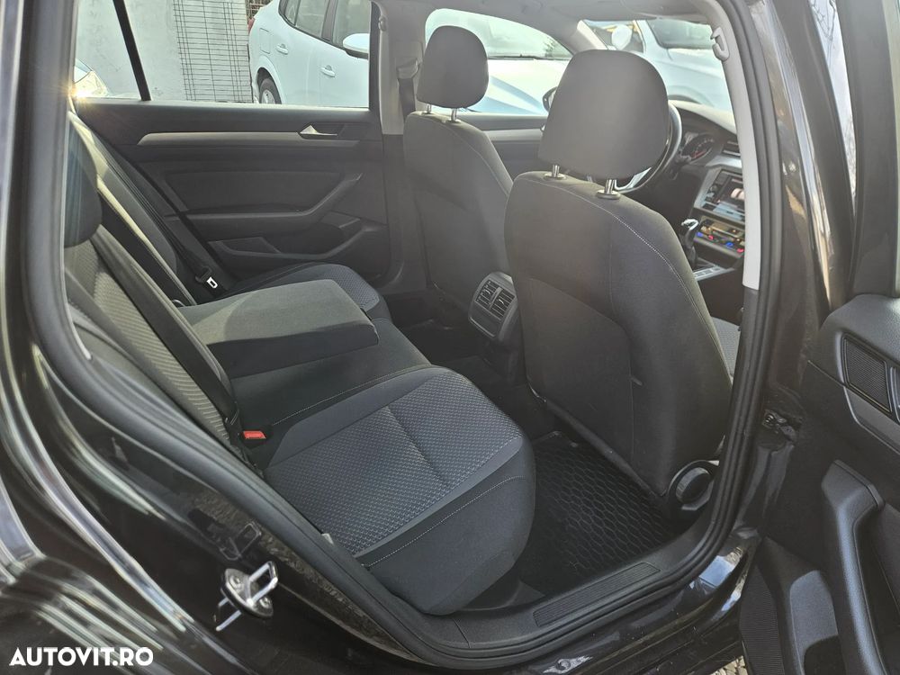 Volkswagen Passat Variant 2.0 TDI SCR Advance - 22