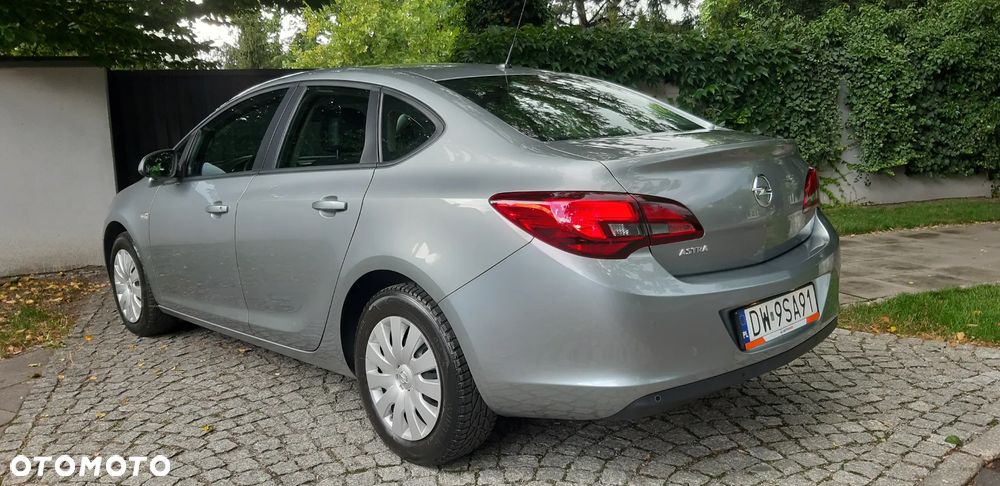 Opel Astra 1.6 Enjoy - 7