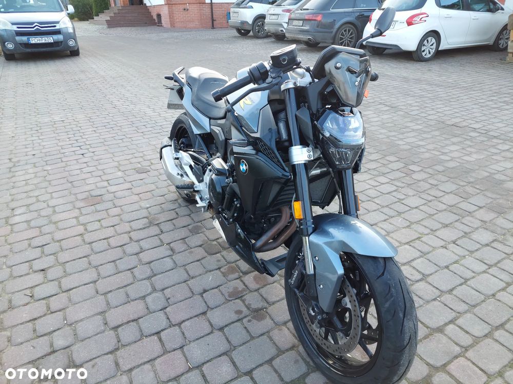 BMW F - 16