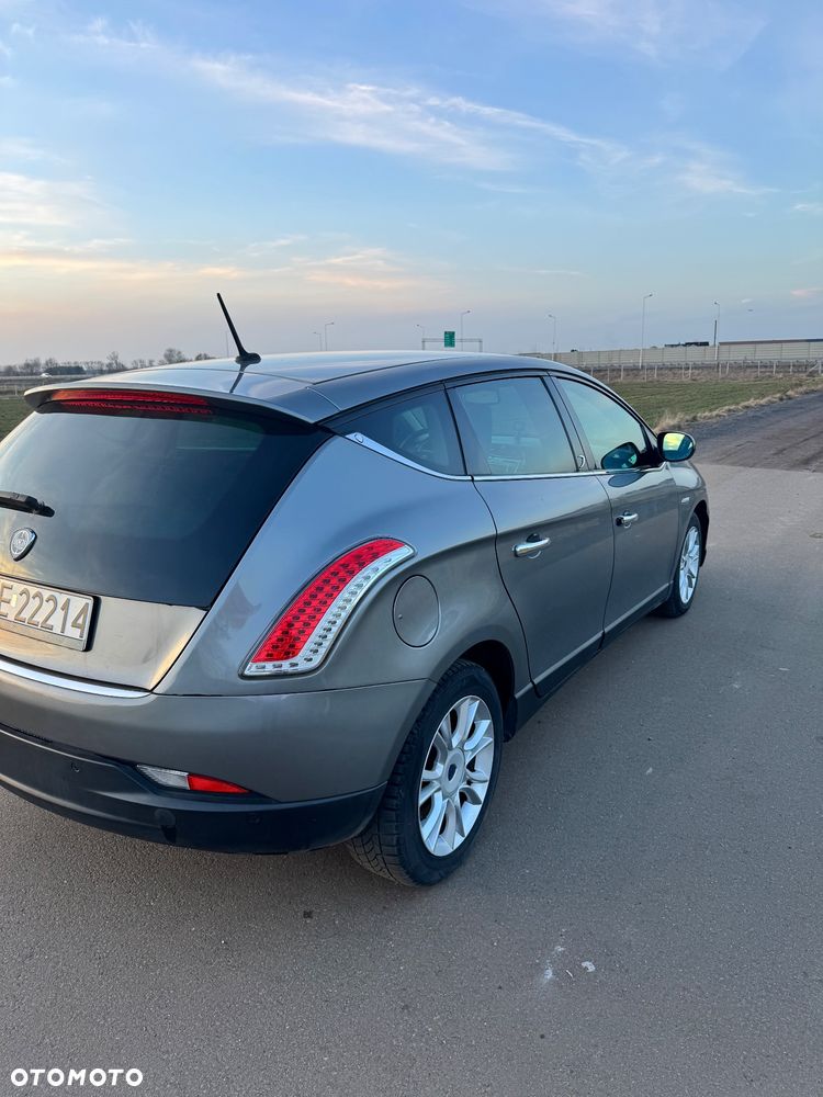 Lancia Delta 2.0 MultiJet 16v Platinum - 8