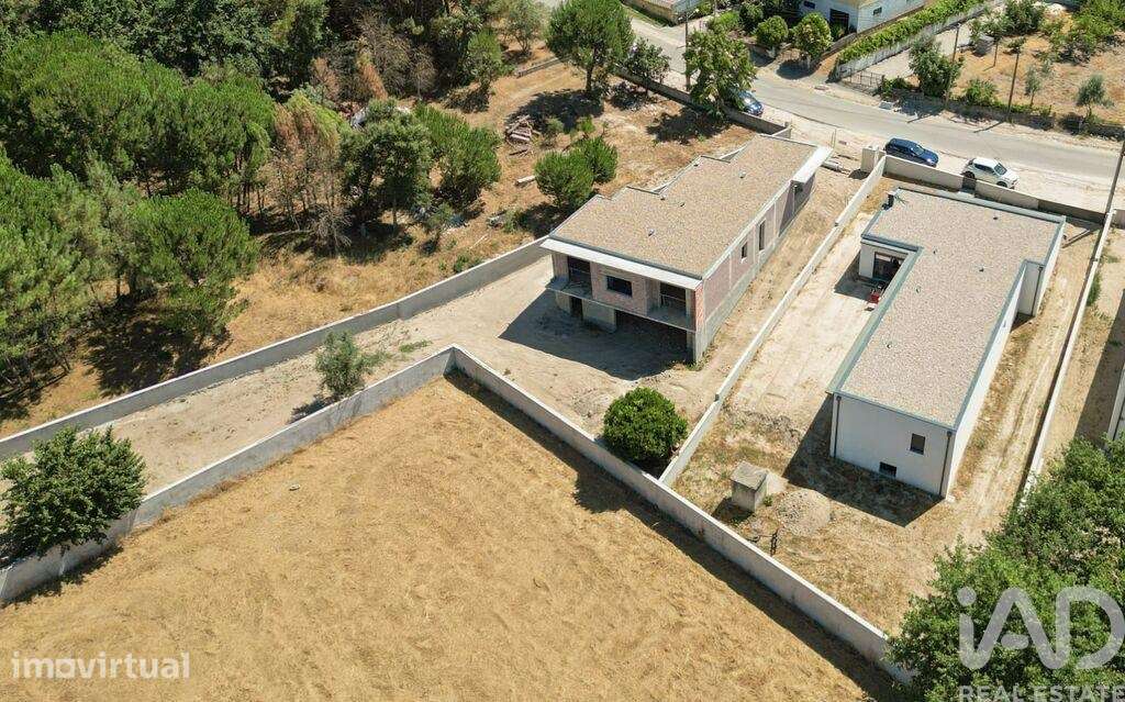 Casa / Villa T3 em Nelas de 875,00 m2 - Grande imagem: 4/15