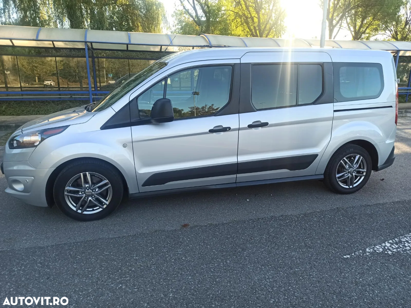Ford Transit Connect 1.5 TDCI Combi Commercial LWB(L2) N1 Trend - 2