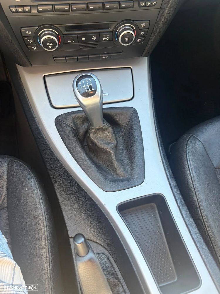 BMW 320 d Sport - 17