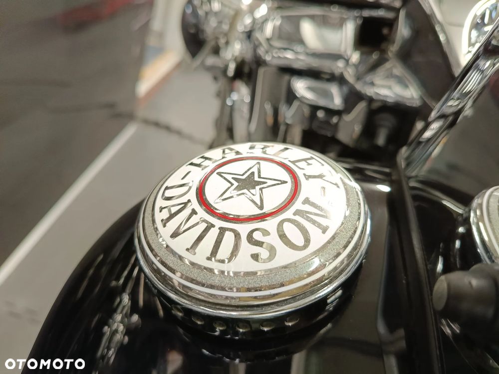 Harley-Davidson Touring Road King - 21