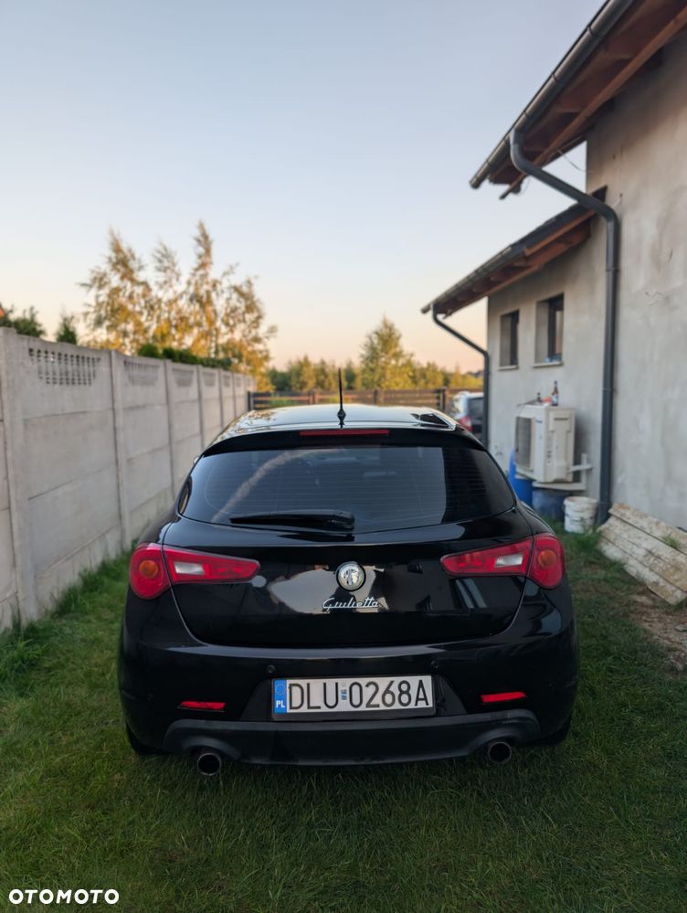 Alfa Romeo Giulietta 2.0 JTDM 16V - 2