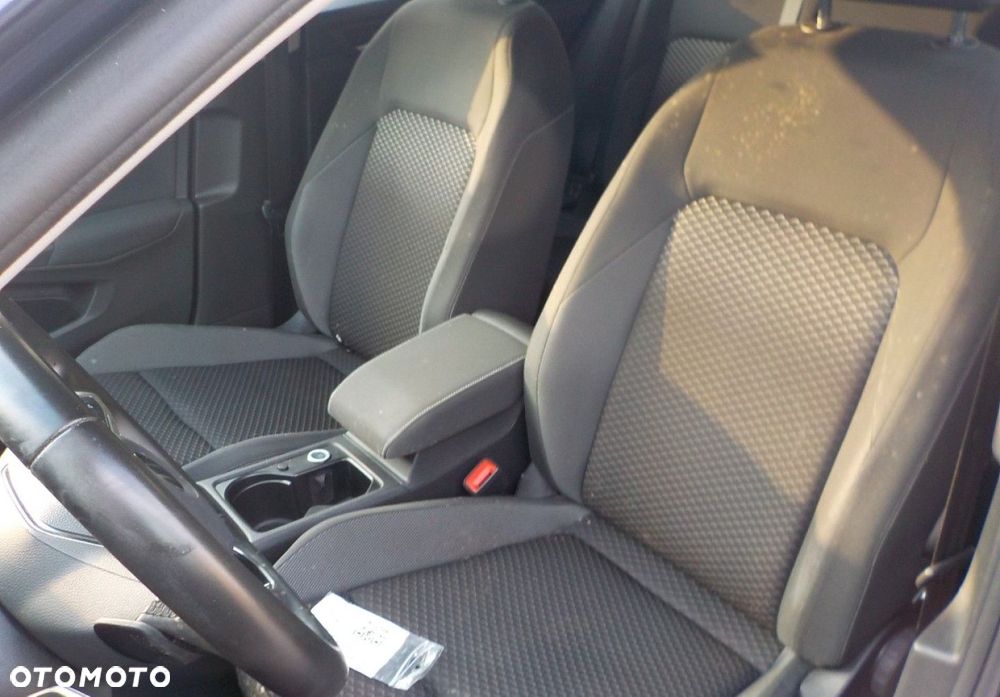 Volkswagen Golf - 29