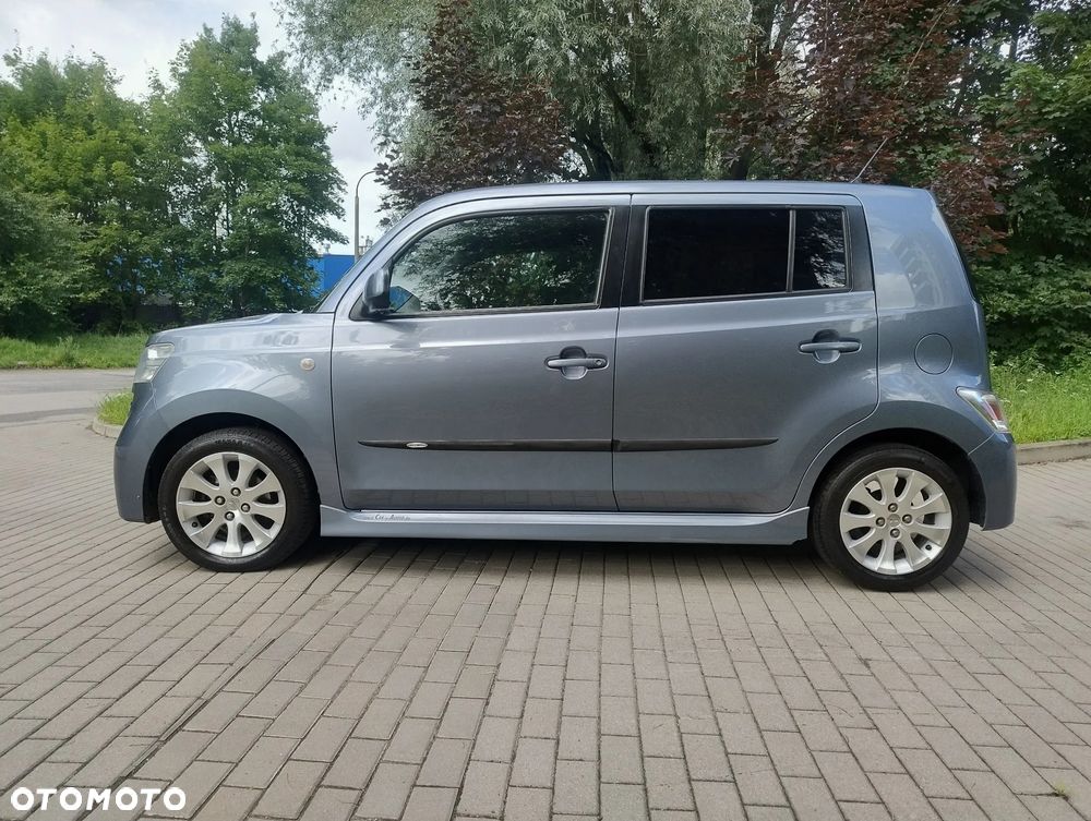 Daihatsu Materia - 9