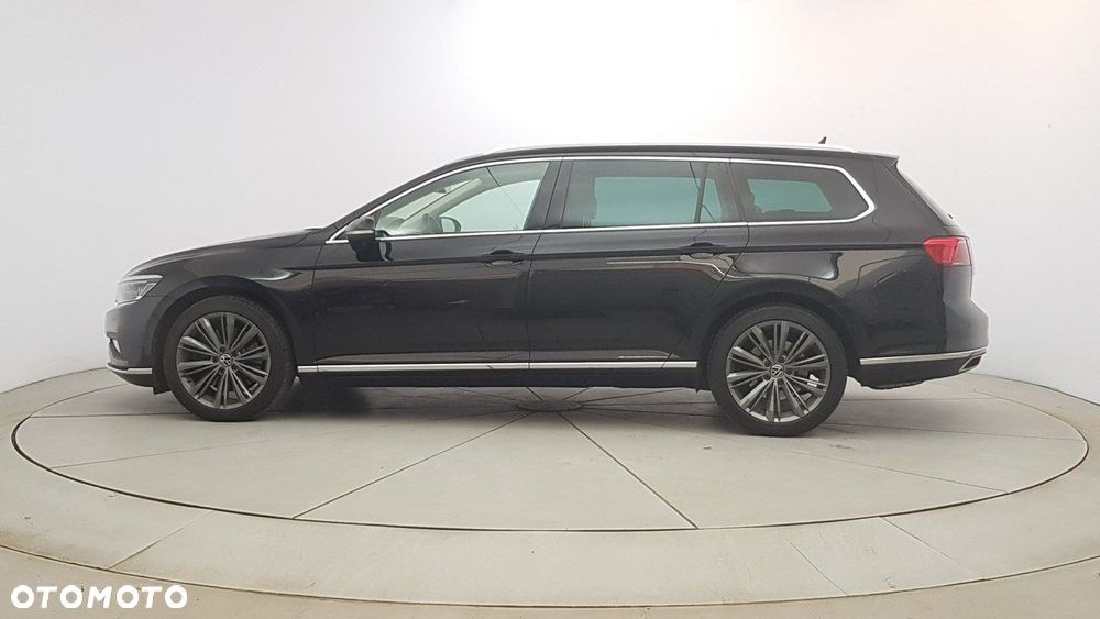 Volkswagen Passat - 4