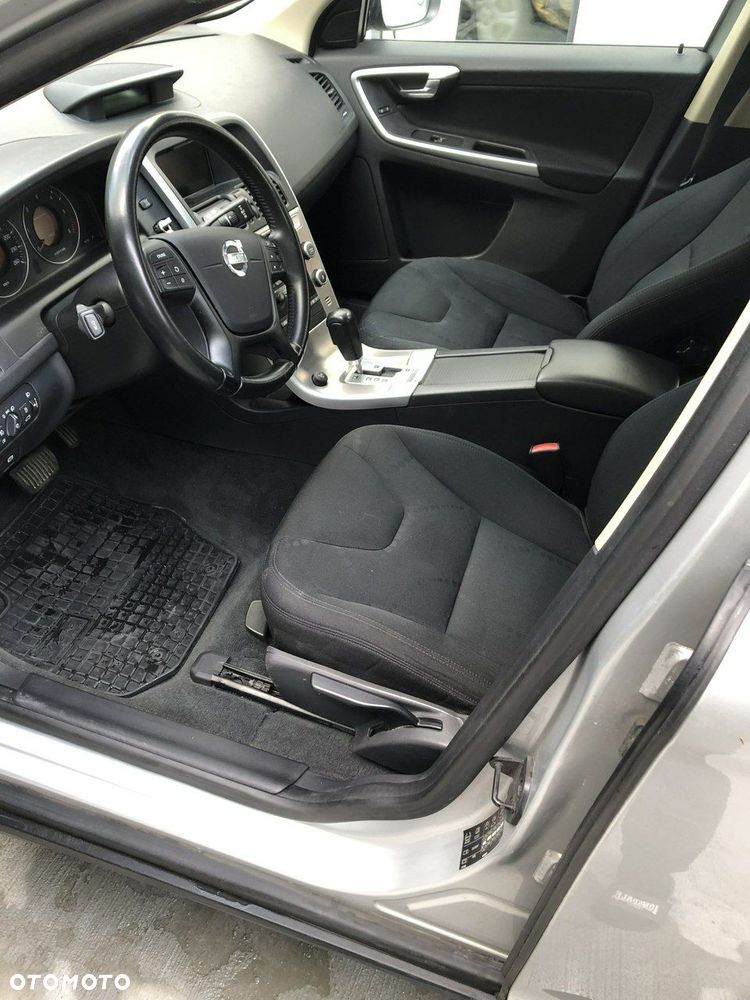 Volvo XC 60 2.4D - 7