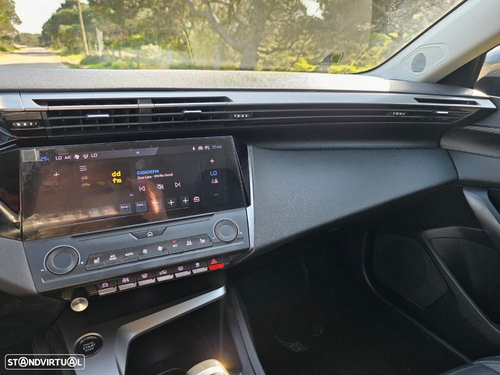 Peugeot 308 SW 1.2 PureTech Style J17 - 11