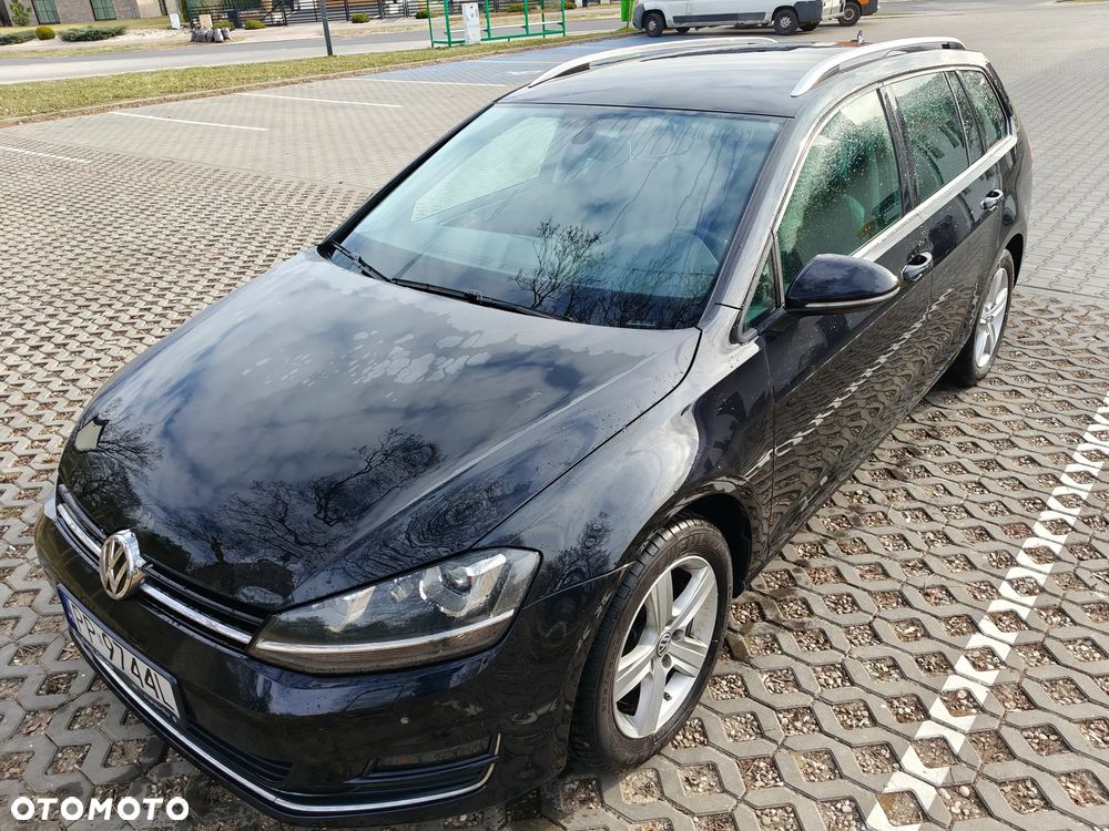 Volkswagen Golf - 1