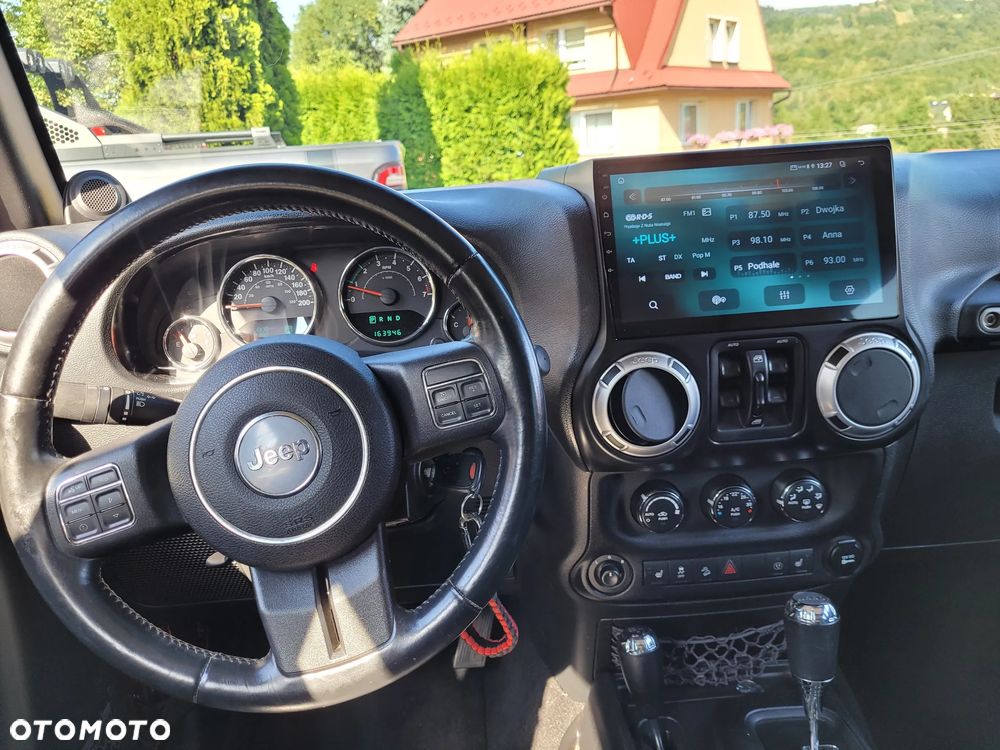Jeep Wrangler 3.6 Unlim Sahara - 25