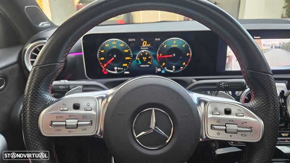 Mercedes-Benz A 180 d 7G-DCT AMG Line - 22