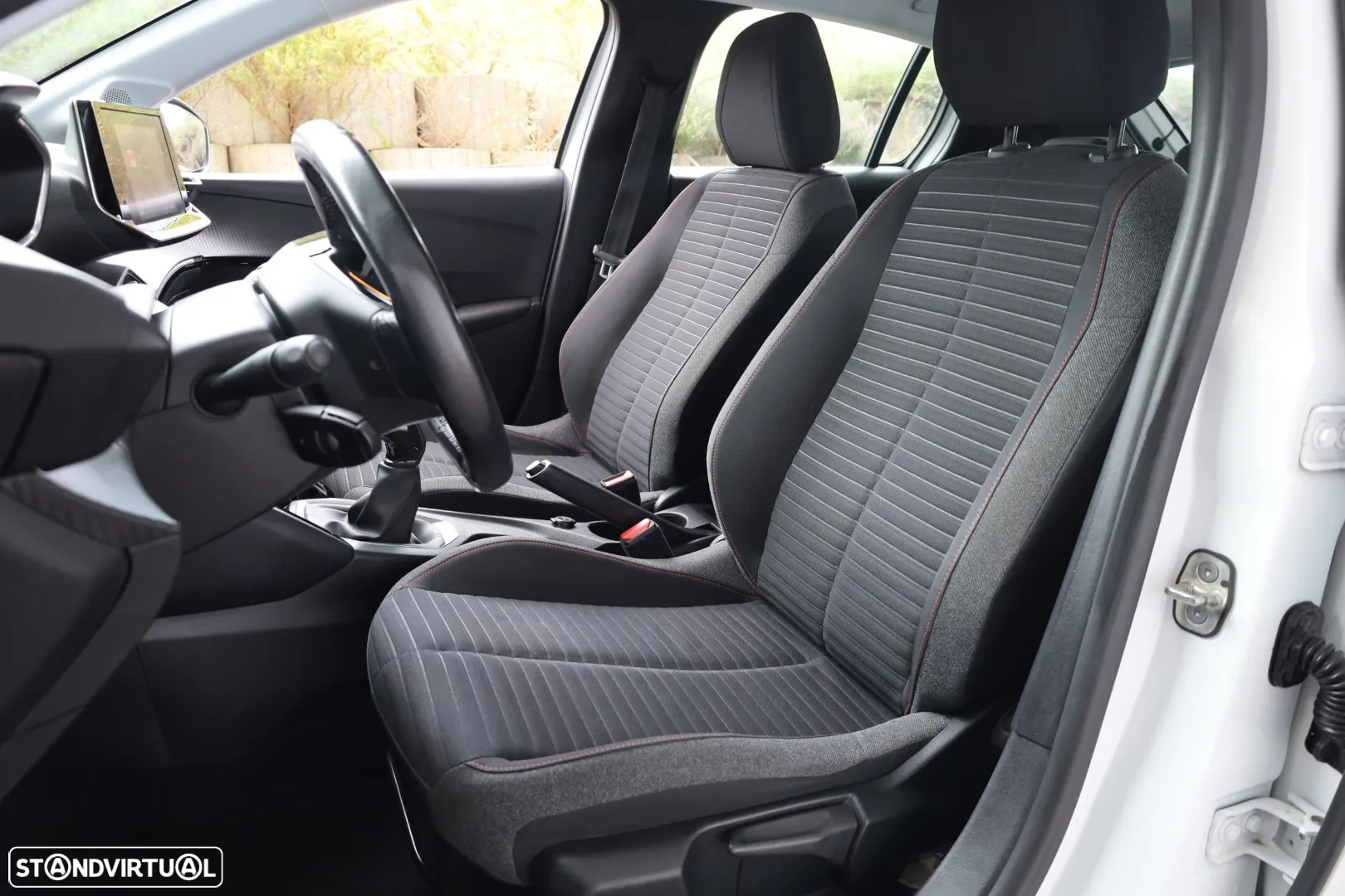 Peugeot 208 1.2 PureTech Active - 33