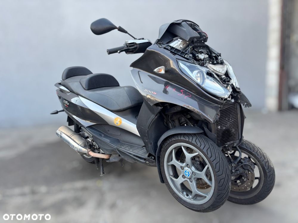 Piaggio MP-3 - 6