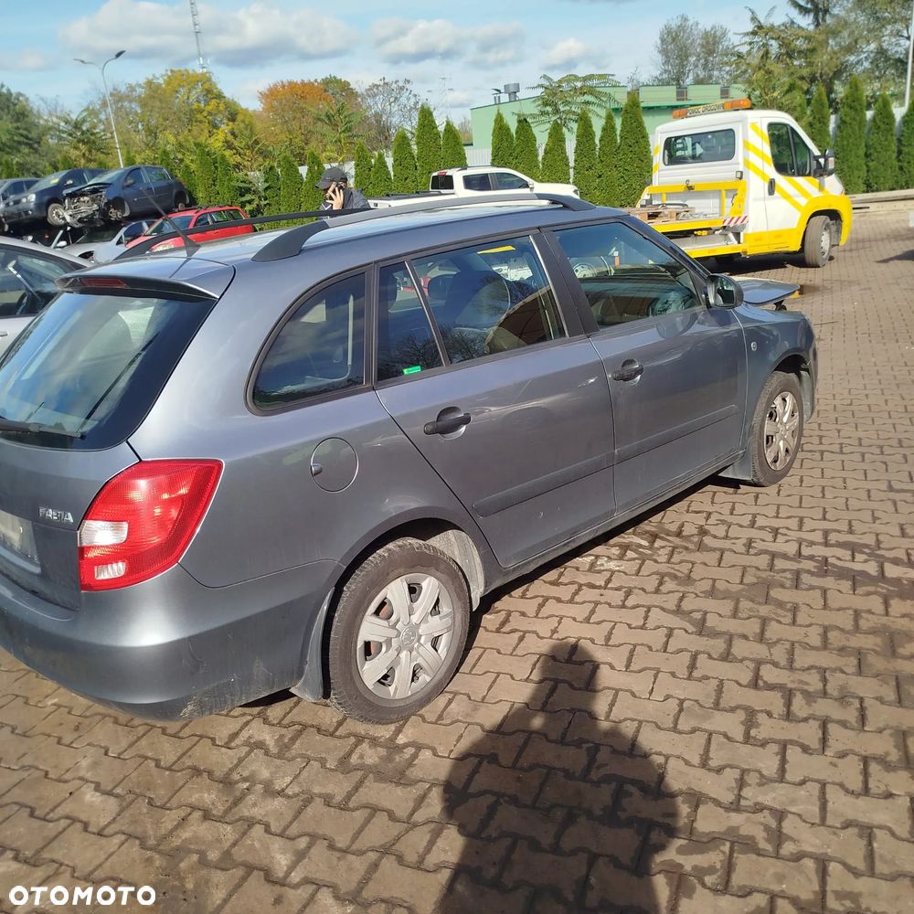 Skoda Fabia 2  na części - 7