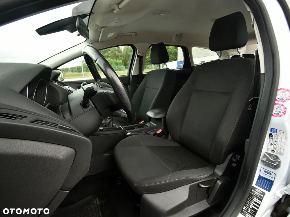 Ford Focus 1.6 Trend - 13