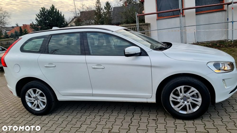Volvo XC 60 D3 Momentum - 3