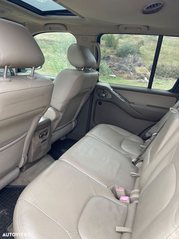 Nissan Pathfinder - 17