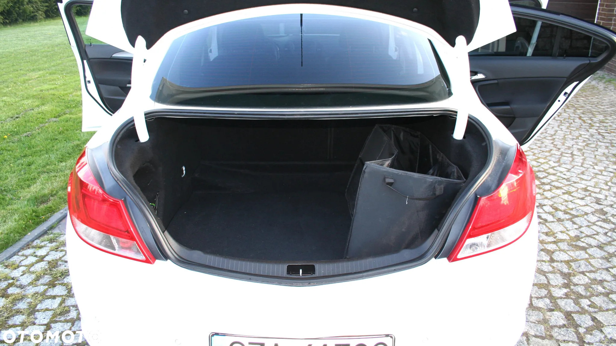 Opel Insignia 1.6 - 25