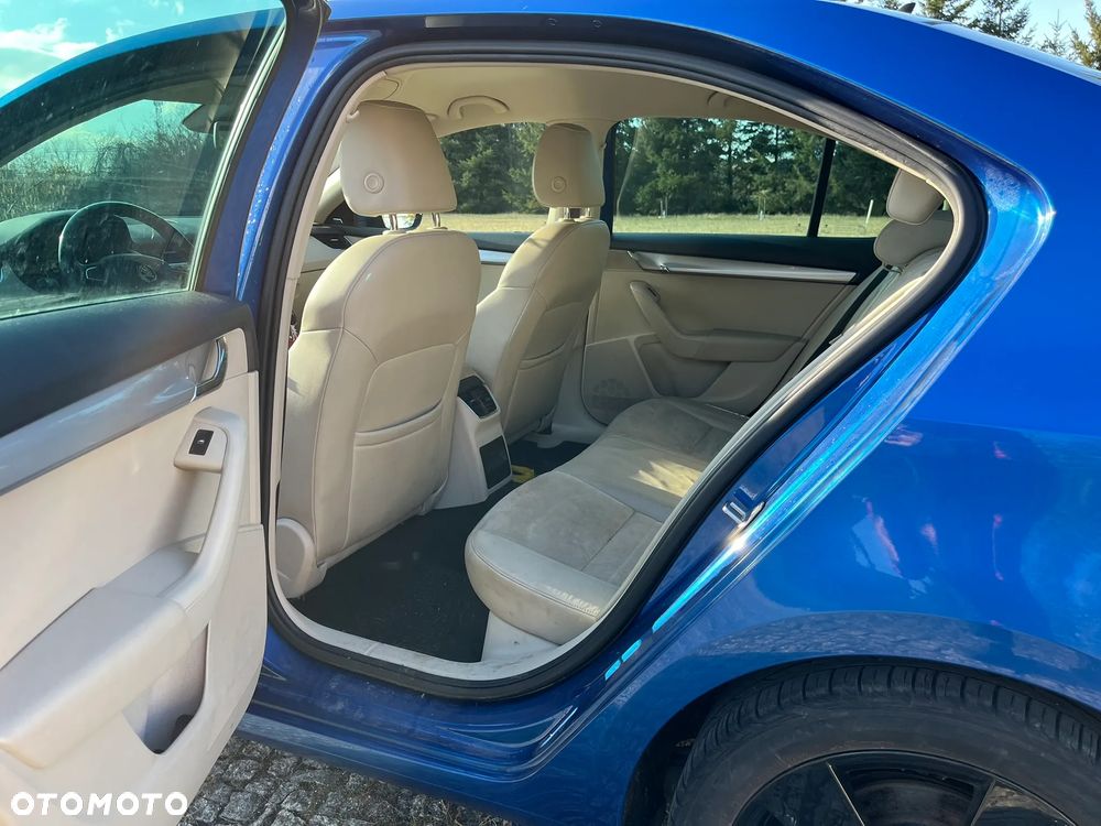 Skoda Octavia 1.8 TSI Elegance DSG - 9