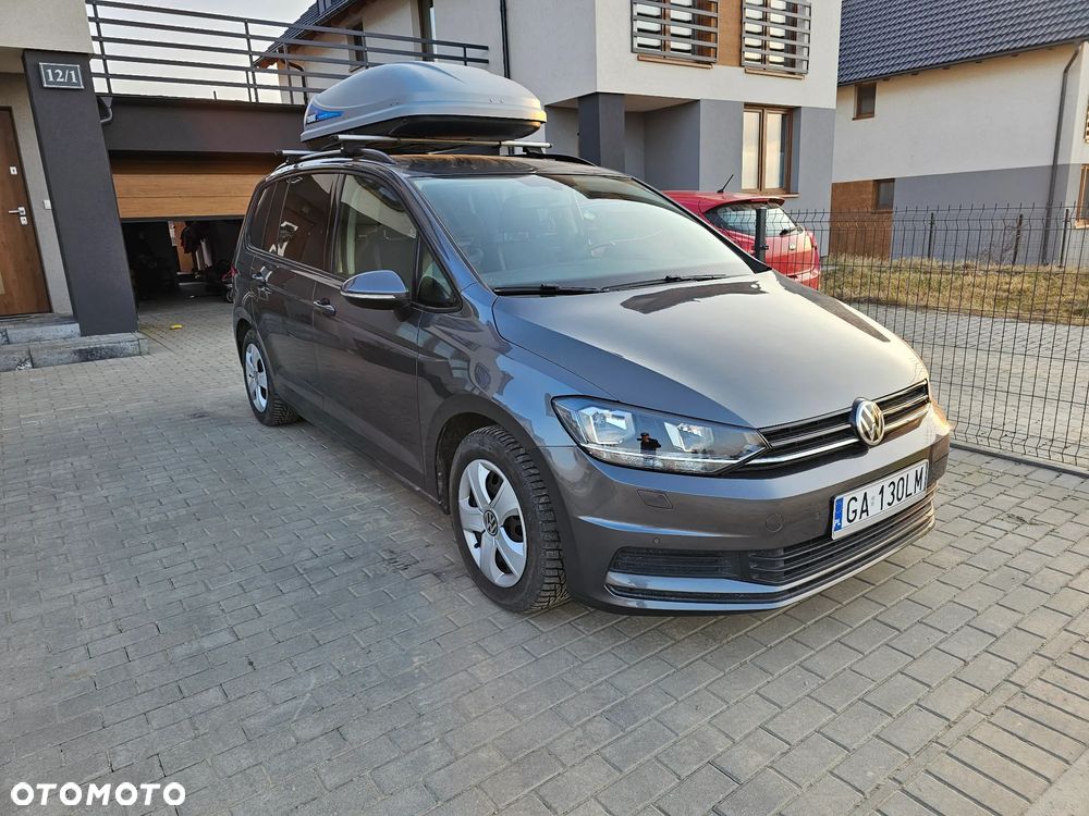 Volkswagen Touran - 1