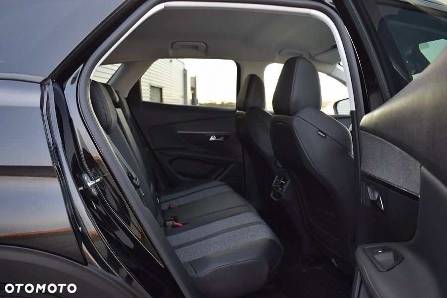 Peugeot 3008 PureTech 130 Stop & Start GPF EAT8 Allure - 12