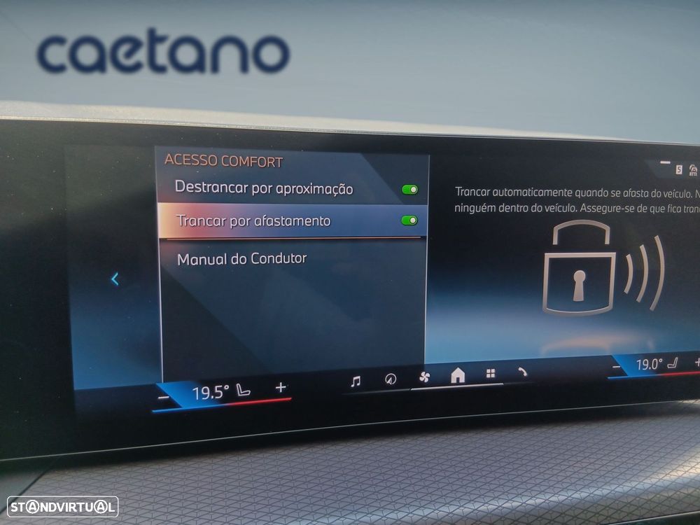 BMW 320 d Pack Desportivo M Auto - 21
