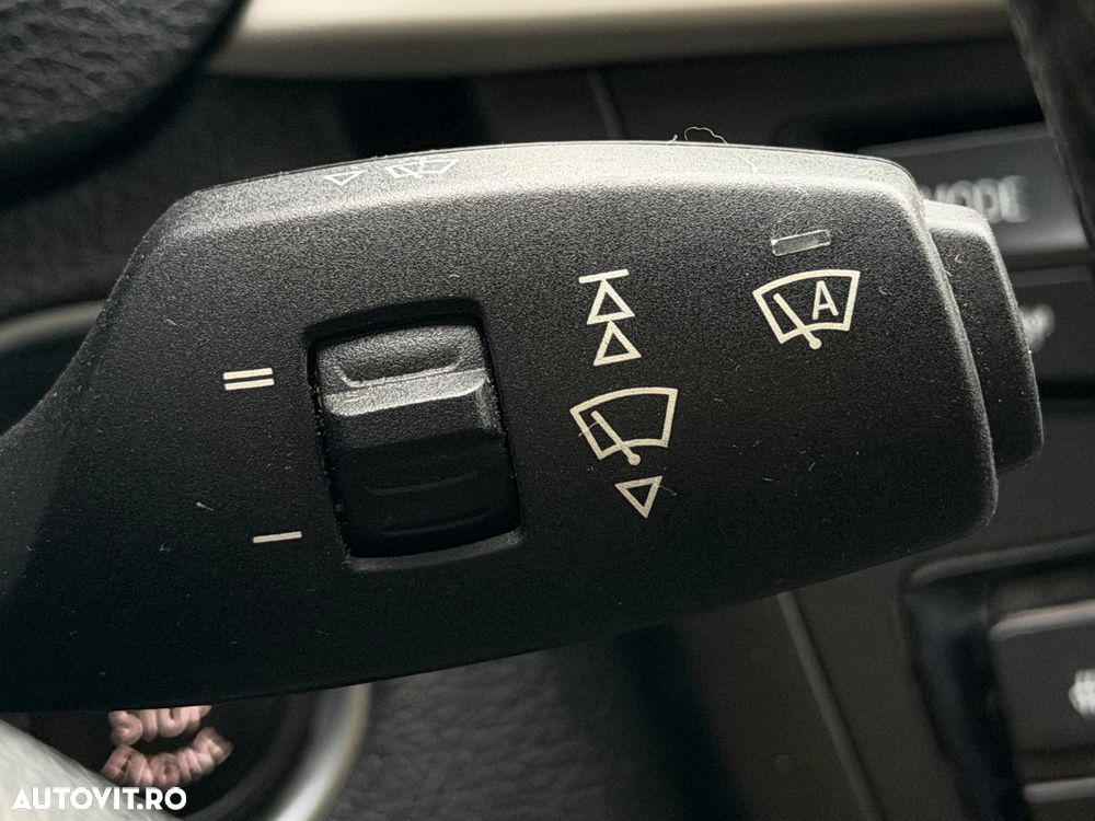 BMW Seria 3 318d Aut. - 23