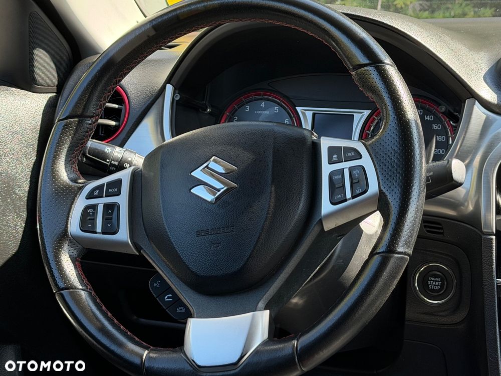 Suzuki Vitara 1.4 Boosterjet Premium 4WD - 29