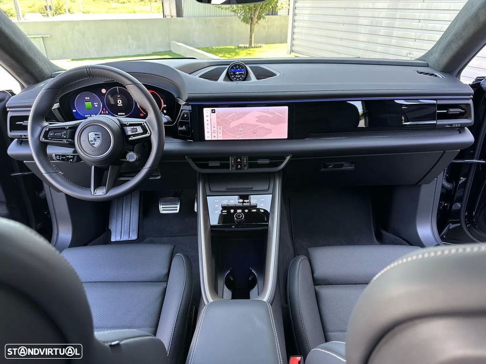 Porsche Macan Electric Turbo - 33