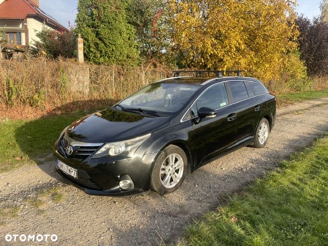 Toyota Avensis 2.0 D-4D Style - 9