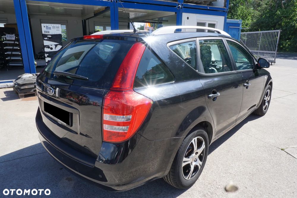 Kia Ceed - 6