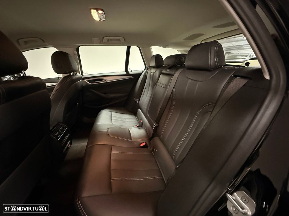 BMW 520 d Line Luxury Auto - 27