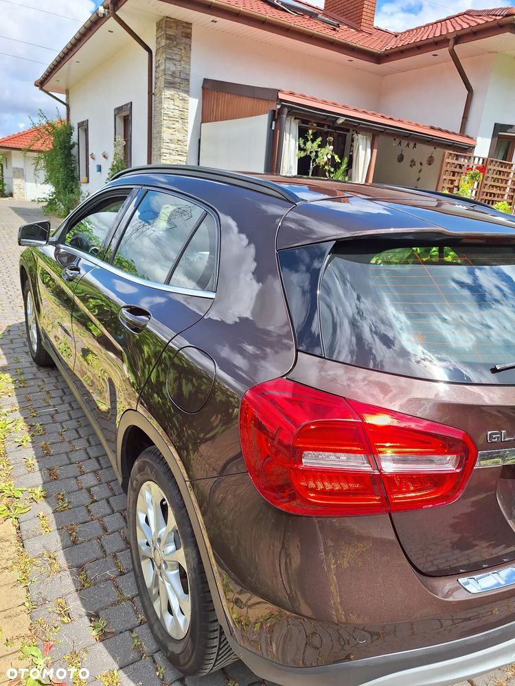 Mercedes-Benz GLA 200 7G-DCT Urban - 3